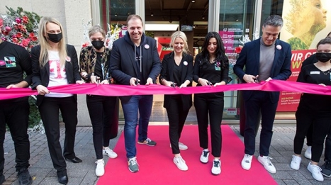 Telekom baut Flagship-Store in Köln zur Erlebniswelt aus -